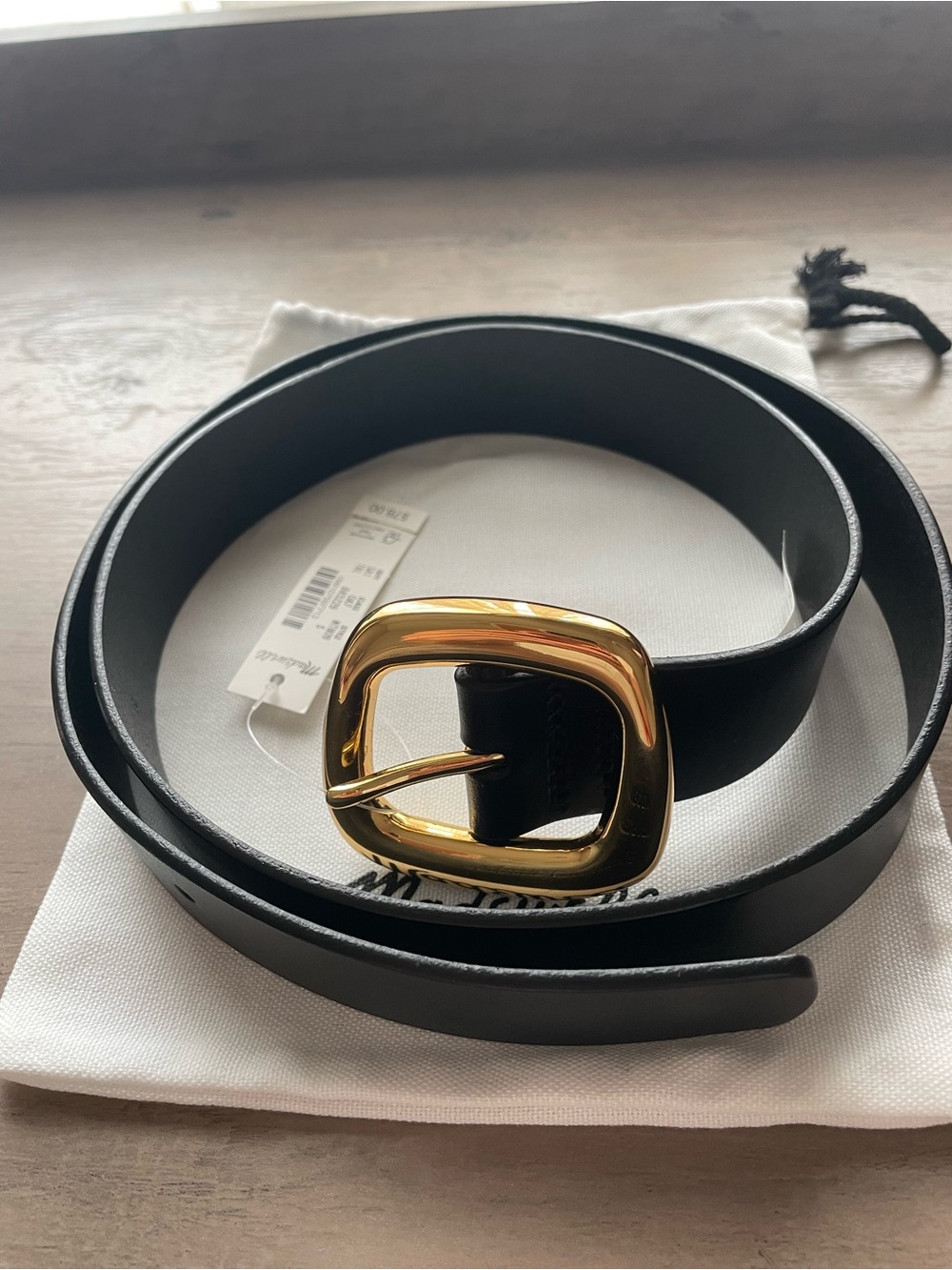 New Madewell Sculptural Leather Belt in True Black and a Gold Buckle, Women’s S